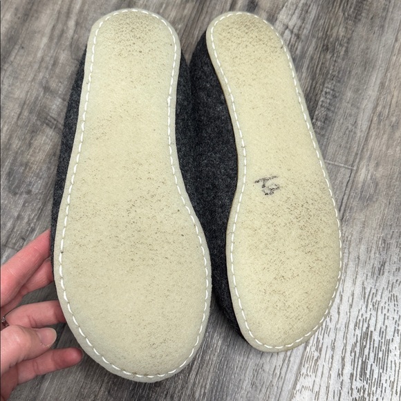 NEW Baabuk Wool House Slippers Dark Grey Size 41 - Picture 8 of 9